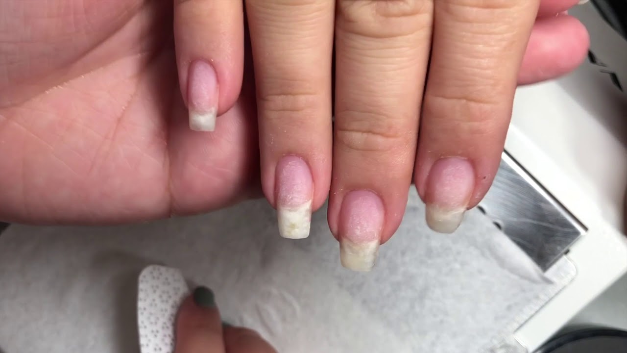 How to Apply Acrylic on Natural Nails